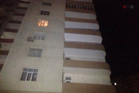 Balkondan yıxılan qızın DURUMU AĞIRDIR... - "Təcili Tibbi Yardımı xeyli gözləsələr də..."