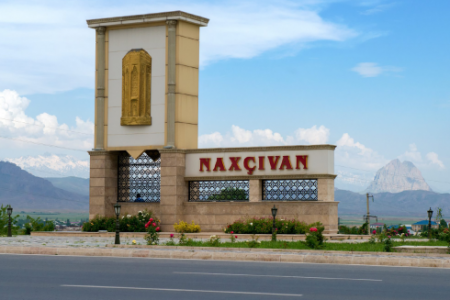Naxçıvanda "Şeyx Nəsrullah"-ın mütasiya olmuş növü xortlayıb- Ölüdən "şirinlik" alırlar...