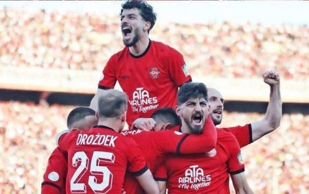 Azərbaycan klublarından “Traktor”a -