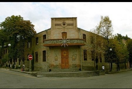 DİREKTORUN ÖZBAŞINALIĞI - Şəki Dövlət Regional Kollecinin direktoru Sərdar Şərifovun əməlləri təhsilə böyük zərbə vurur