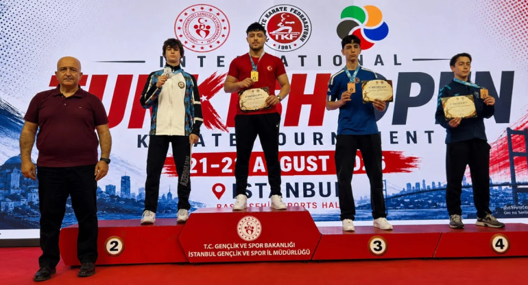 Azərbaycan karateçiləri “Turkish Open”də medalar qazanıblar