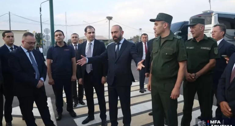 Mirzoyan Ermənistan-Türkiyə sərhədinə gəldi