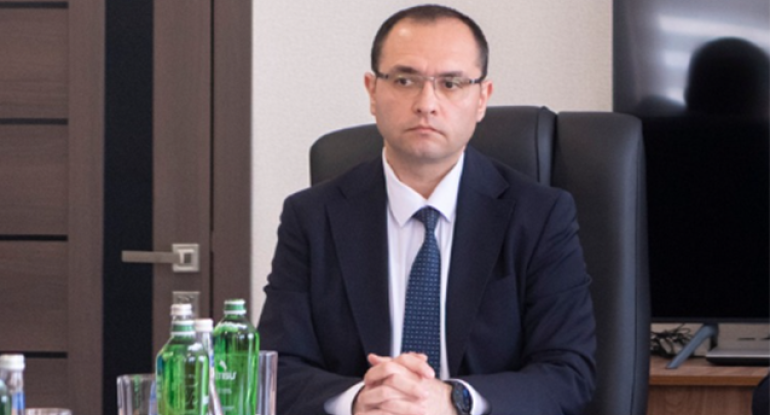 Nazir onu şöbə müdiri təyin etdi – FOTO