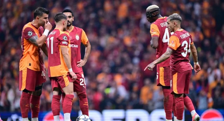 “Qalatasaray” üç futbolçusunu komandadan göndərir