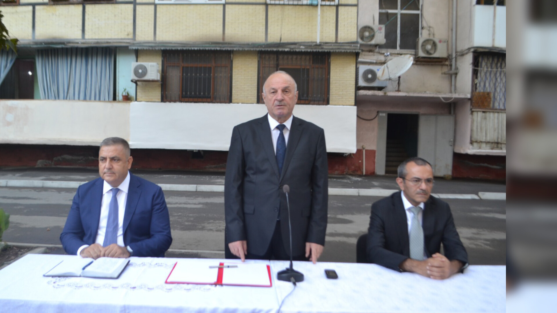 Mingəçevirdə İlham İsmayılov sakinlərlə səyyar görüş keçirib